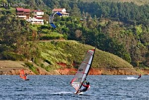 Uno de los destinos turísticos favoritos es el Lago Calima. En Calima-Darién los días 5, 6 y 7 de enero se realizará el Festival de la Alegría.