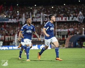 Daniel Ruiz celebra el gol que le dio el empate a Millonarios sobre el Cùcuta Deportivo, en la vuelta de la semifinal de la Copa Colombia 2023.