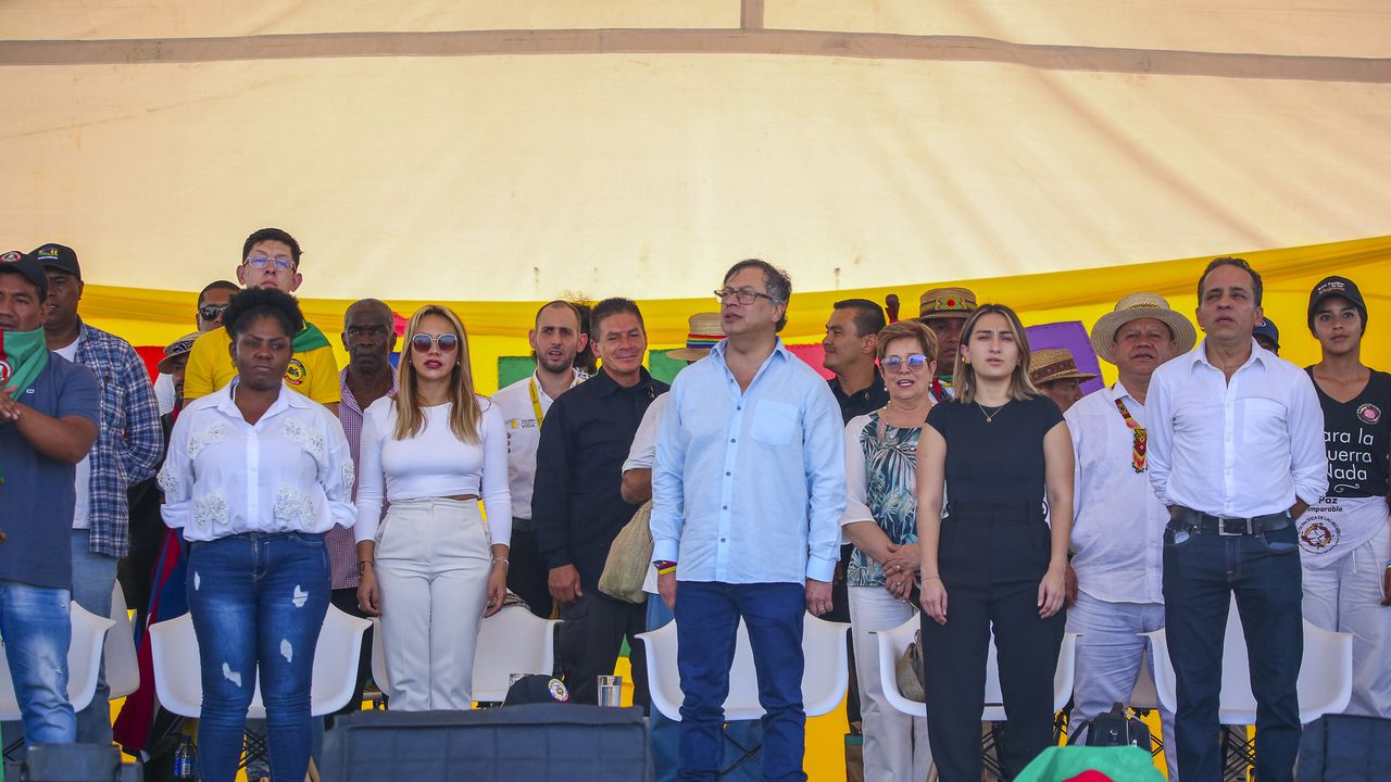 Gustavo Petro planteó una asamblea nacional constituyente desde Puerto Resistencia.