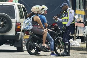 De acuerdo a información del  Simit, los motociclistas son los actores viales en Colombia  que más incumplen con el requisito de tener licencia de conducción.