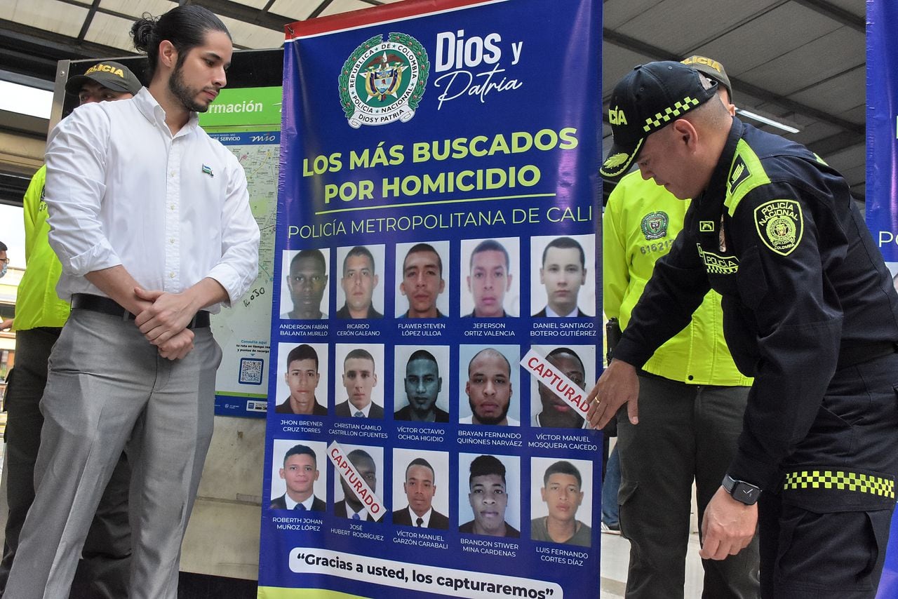 La Policía Metropolitana hizo la presentación del Cártel de los más buscados, Presuntos Delincuentes que son requeridos por las autoridades por los delitos de: Homicidio, Hurto y Tráfico de Estupefacientes.