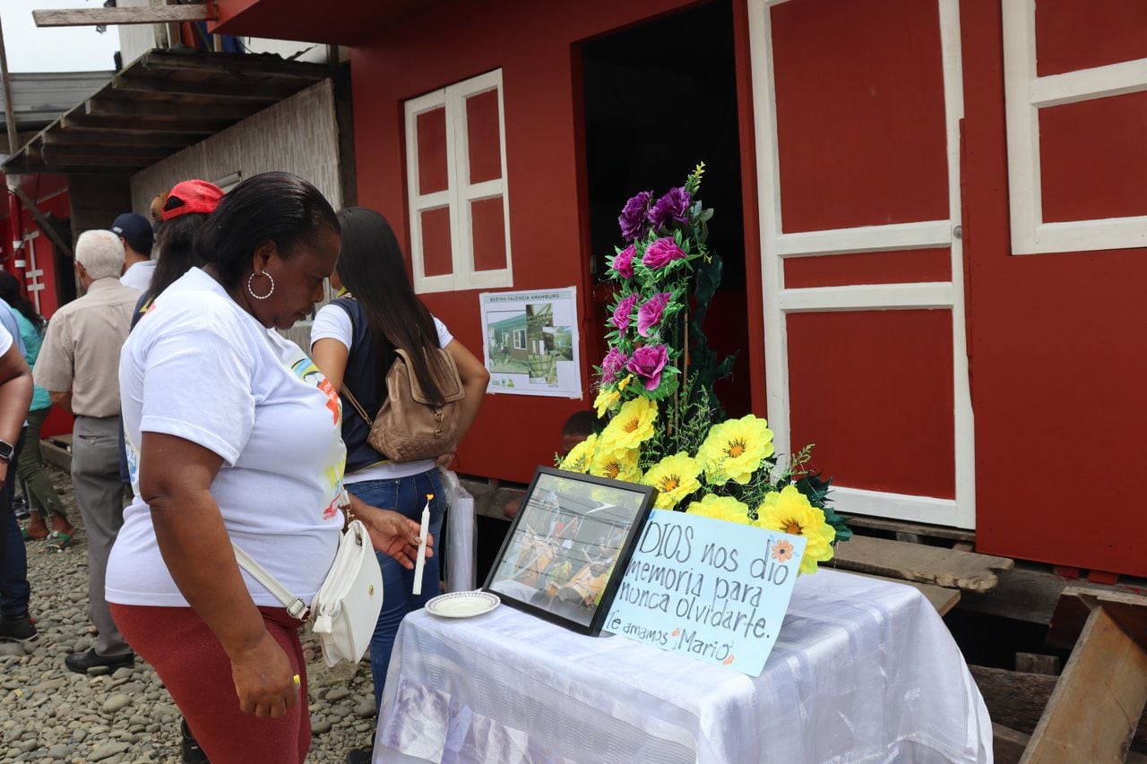 Este miércoles se realizó un homenaje para recordar a los 12 jóvenes que fueron asesinados en Punta del Este - Buenaventura hace 18 años. Foto: Luz Jenny Aguirre / Especial para El País