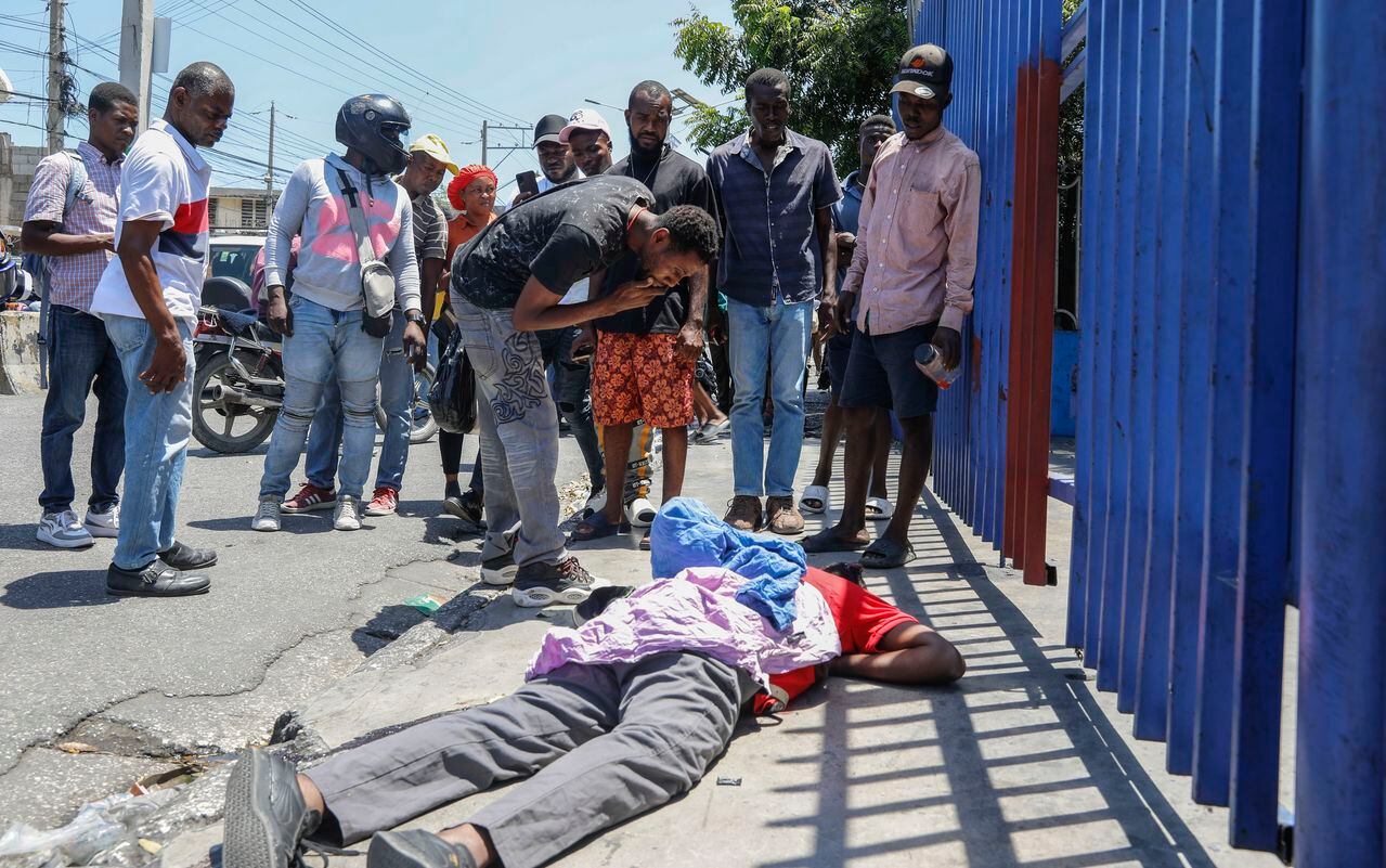 Varias personas quedaron atrapadas en el centro de Haití.