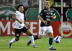 Teo Gutiérrez con la camiseta del Deportivo Cali en Copa Libertadores