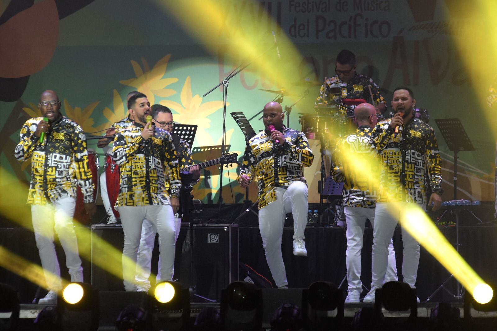 Grupo Niche en el Festival de Música del Pacifico Petronio Álvarez.