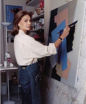 La pintora, escultora y joyera griega, falleció a los 83 años por complicaciones asociadas con el cáncer.
