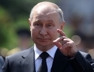 El presidente ruso, Vladimir Putin, hace gestos durante una ceremonia que marca el Día del Recuerdo y el Dolor, el 22 de junio de 2023 en Moscú, Rusia.  (Photo by Contributor/Getty Images)