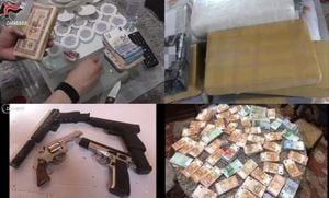 En la operación realizada por las autoridades europeas incautaron dinero, armas, joyas, droga, entre otros elementos y bienes.

Foto: Arma de Carabineros de Italia.