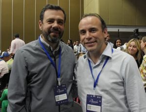 El alcalde electo de Cali, junto a su homólogo de Bogotá, Carlos Fernando Galán