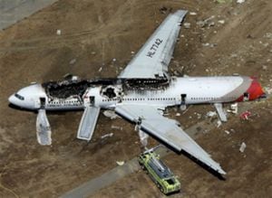 Un funcionario de aviación que habló en condición de anonimidad con medios estadounidenses, aseguró que no se trató de un aterrizaje de emergencia y que el vuelo había transcurrido con normalidad hasta que ocurrió el accidente.