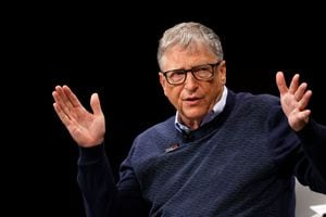 La preocupación de Bill Gates por los efectos de la inteligencia artificial refleja su reconocimiento de los riesgos reales que implica.