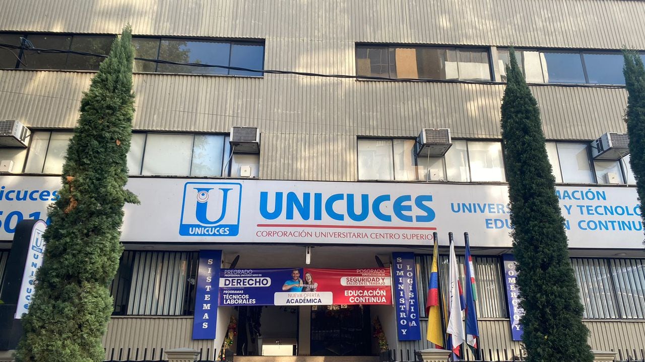 UNICUCES se encuentra ubicado al norte de la ciudad de Cali, en el barrio Granada.