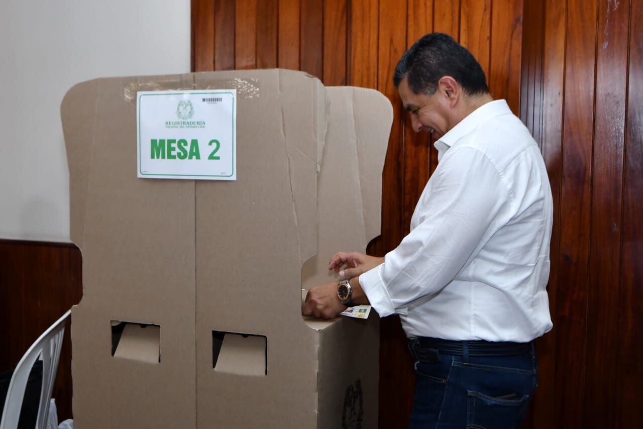 Alcalde de Cali, Jorge Iván Ospina Gómez, votó al sur de la ciudad.