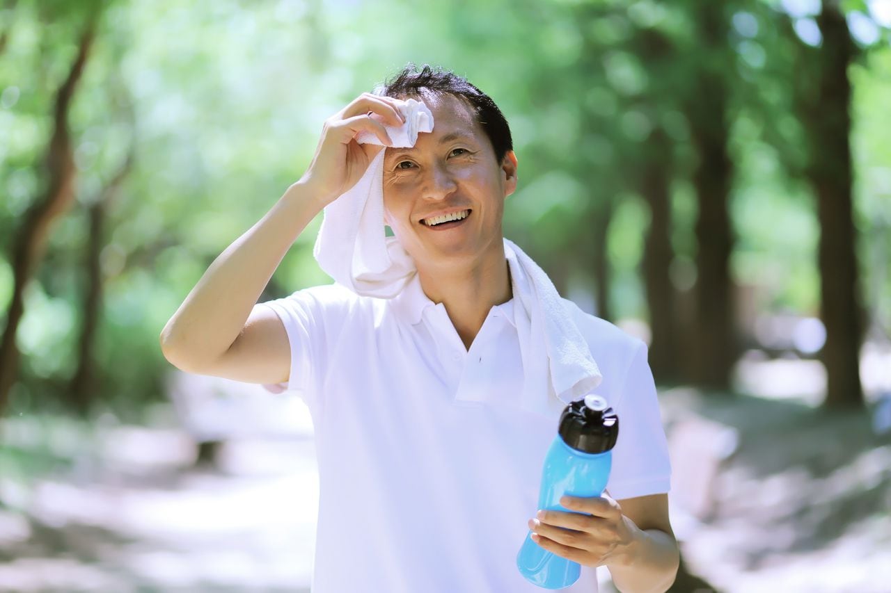 Investigadores de todo el mundo han dirigido su atención al gen ABCC11, vinculado a la producción de olor corporal, en un esfuerzo por comprender mejor por qué algunos coreanos transpiran sin dejar rastro de olor.