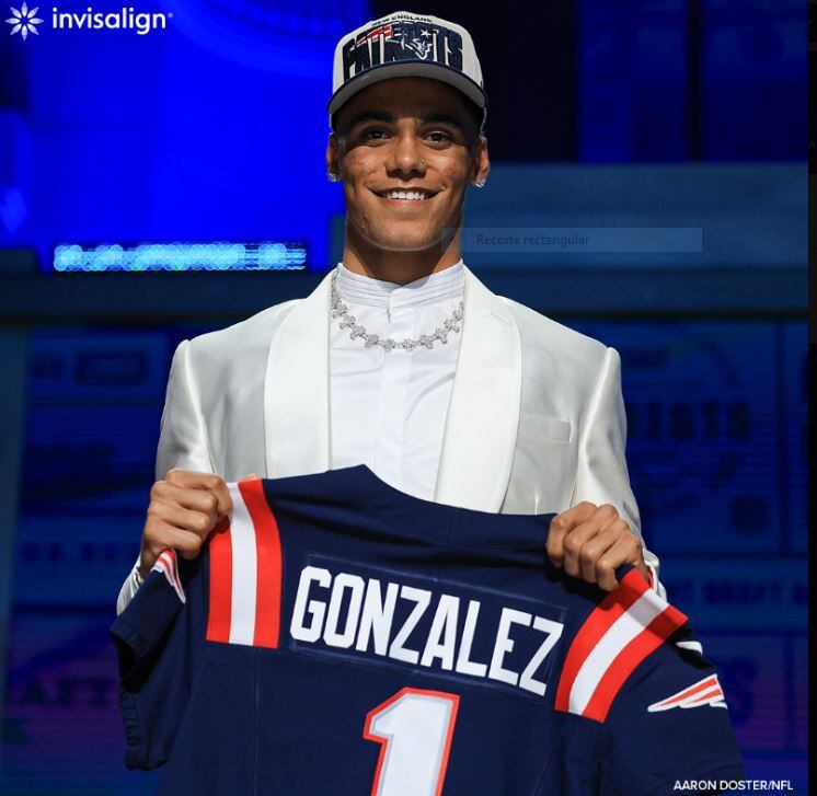 Christian González fue seleccionado por los New England Patriots del Draft de la NFL 2023