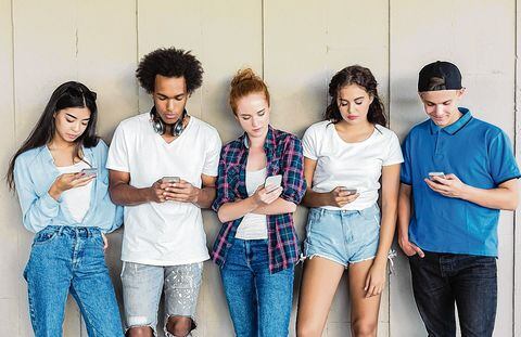 La transformación digital  provocó que los jóvenes sean más vulnerables a las críticas y comparaciones a través de las redes sociales.