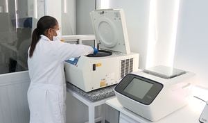 El laboratorio clínico y de patología del HUV cuenta con nuevos equipos.