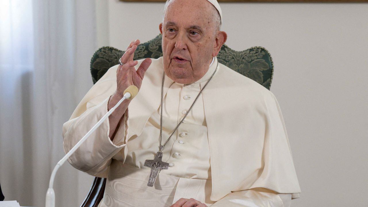 El Papa Francisco recita el Ángelus en el Vaticano, 3 de diciembre de 2023.