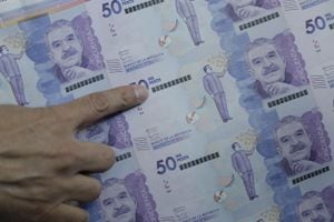 Billetes, dinero, economía colombiana, PIB