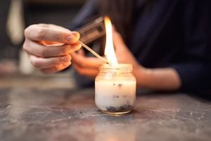 Las velas aromáticas deben estar eleboradas con productos naturales para evitar afecciones salud.