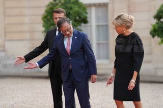 A la entrada del Palacio del Eliseo, junto con el Presidente Emmanuel Macro y su esposa, París 22 de Junio. Foto: Juan Cano-Presidencia