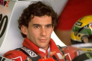 Ayrton Senna, desaparecido piloto brasileño.