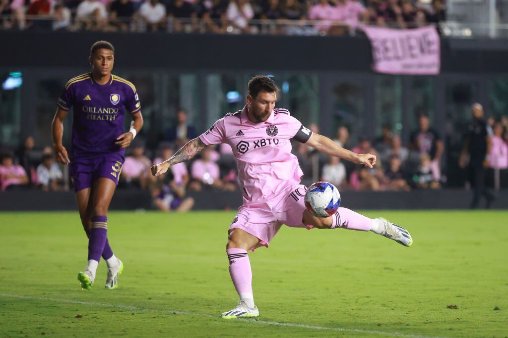 FORT LAUDERDALE, FLORIDA - AUGUST 02: Lionel Messi #10 of Inter Miami CF scores a goal in the first half during the Leagues Cup 2023 Round of 32 match between Orlando City SC and Inter Miami CF at DRV PNK Stadium on August 02, 2023 in Fort Lauderdale, Florida. (Photo by Hector Vivas/Getty Images)