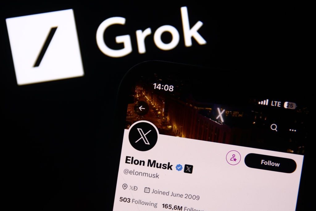 Los inversores están observando de cerca el movimiento de Elon Musk de hacer que Grok sea de código abierto, evaluando cómo podría influir en el valor y la dirección futura de las empresas de tecnología.