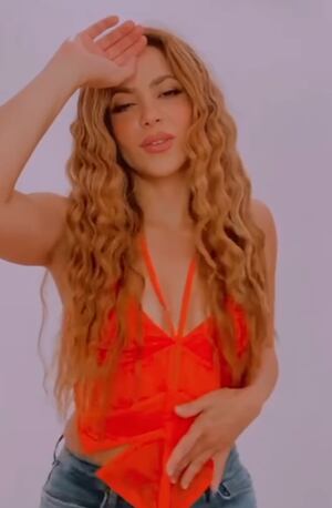 Shakira movió sus caderas a ritmo de Copa Vacía y causó sensación en las redes sociales.