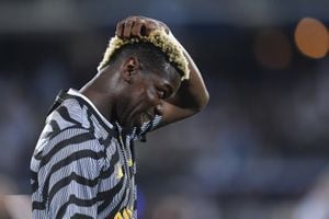 Paul Pogba, también de la Juventus, se encuentra suspendido.