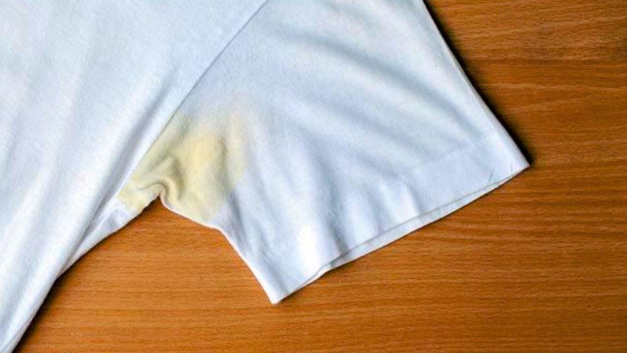 Cómo usar el vinagre blanco para quitar manchas de la plancha en tu ropa, RESPUESTAS
