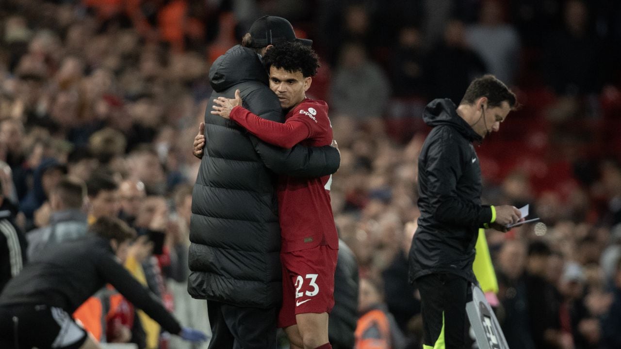 LIVERPOOL, ENGLAND - MAY 03: Liverpool manager Jurgen Klopp embraces Luis Diaz of Liverpool during the Premier League match between Liverpool FC and Fulham FC at Anfield on May 3, 2023 in Liverpool, United Kingdom. (Photo by Getty Images/Joe Prior/Visionhaus)