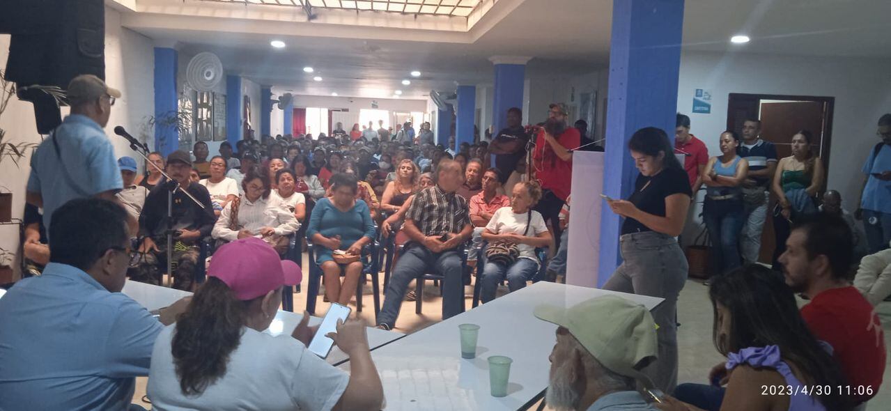 La comunidad rural ya ha tenido reuniones con el abogado Elmer Montaña y la concejala Ana Erazo para recibir apoyo en sus cuestionamientos a la estratificación. | Foto: suministrada por Ayadith Ortega.