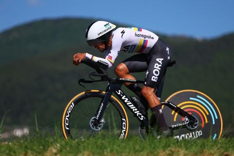Team Bora's Colombian rider Daniel Martinez competes during the 7th stage of the 107th Giro d'Italia cycling race, an individual time trial between Foligno and Perugia, on May 10, 2024 in Foligno. (Photo by Luca Bettini / AFP)