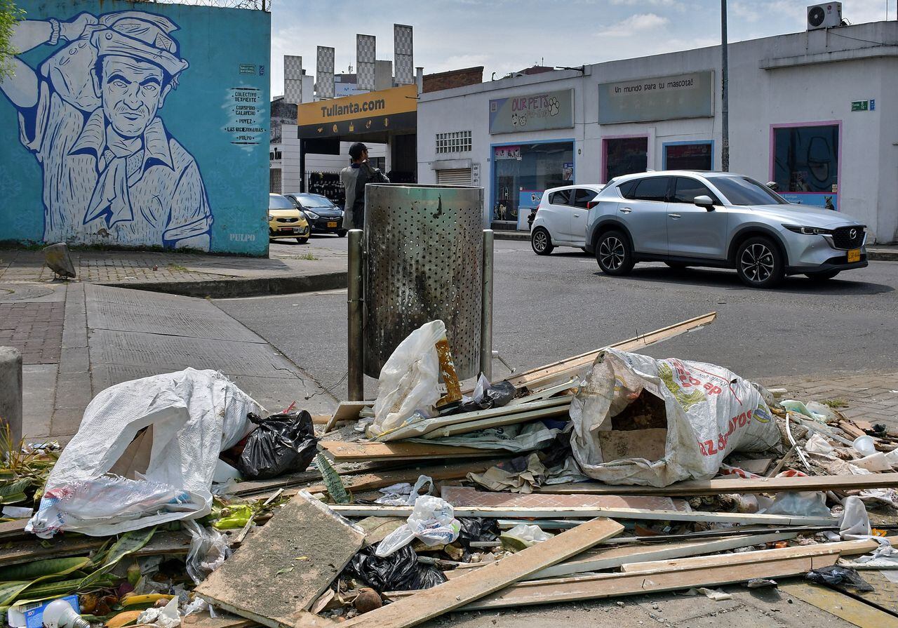 La ciudad está a puertas de vivir una crisis por la acumulación de basuras y residuos sólidos debido al “mal diseño del Plan de Gestión Integral de Residuos Sólidos” que entrará a regir el próximo 28 de julio, según denunció el concejal Roberto Ortiz.