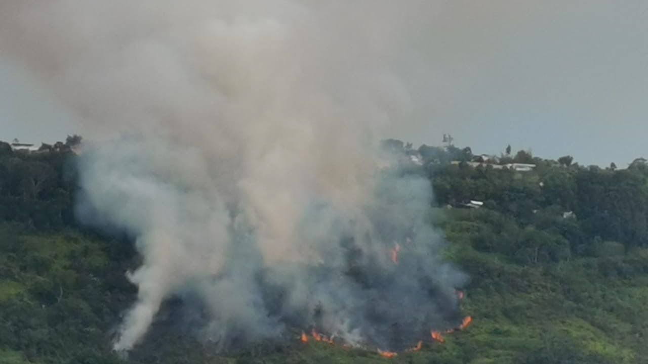 Incendio forestal en Floridablanca, Santander.