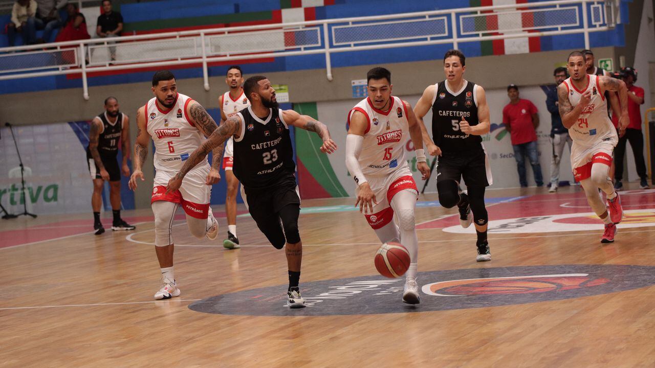 Imagen de la final de la Liga Profesional de Baloncesto (2023) entre Titanes de Barranquilla y Cafeteros de Armenia