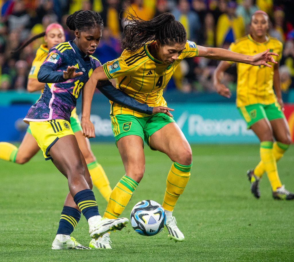 MELBOURNE, AUSTRALIA - AUGUST 8: L/R Linda Caicedo of Colombia and Chantelle Swaby of Jamaica competes for the ball during the FIFA Women's World Cup Australia & New Zealand 2023 Round of 16 match between Colombia and Jamaica at Melbourne Rectangular Stadium on August 8, 2023 in Melbourne, Australia. (Photo by Will Murray/Getty Images)