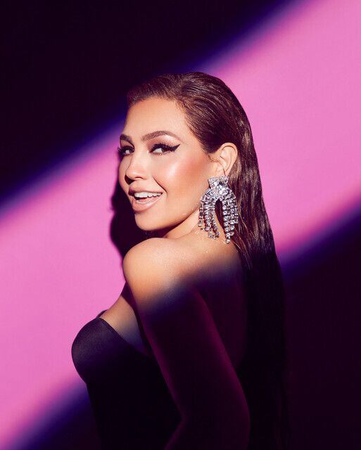 La estrella musical Thalia a sus 51 años presenta su lado más rockero con su nuevo álbum