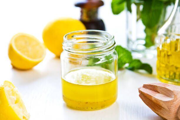 Es ideal ingerir el jugo de aceite de oliva con limón una hora antes del desayuno.