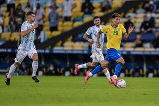 Brasil y Argentina en la final de la Copa América 2021.