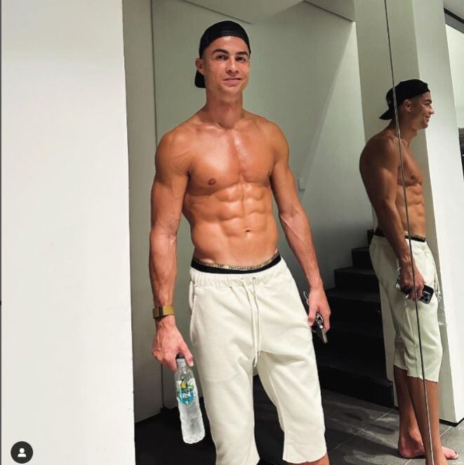 Así luce Cristiano Ronaldo a sus 39 años de edad.