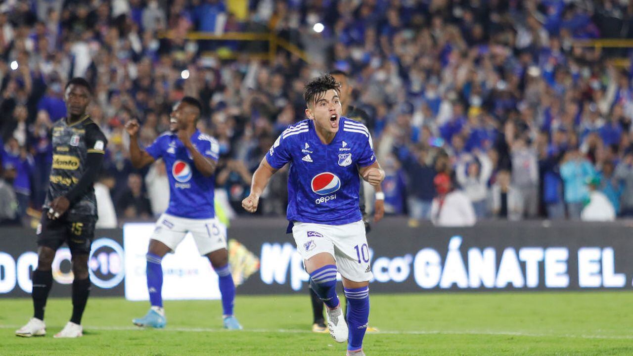 BOGOTA, COLOMBIA - MARCH 18: Daniel Ruiz of Millonarios celebrates after score the first goal for his team during the match between Millonarios and Once Caldas as part of the Liga BetPlay at Estadio El Campin on March 18, 2022 in Bogota, Colombia. (Photo by Daniel Munoz/VIEW press/Corbis via Getty Images)