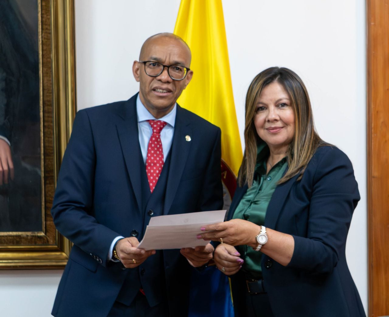 Entrega Acto administrativo del Presidente de la Corte Gerson Chaverra a la Nueva Fiscal General de la Nación, Luz Adriana Camargo