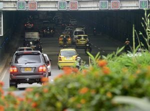 El Túnel Mundialista fue nuevamente escenario de un aparatoso accidente de tránsito esta semana cuando un conductor que circulaba en contravía, arrolló a un motociclista. Foto: José Luis Guzmán / El País