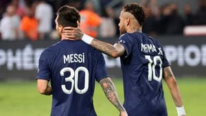 Lionel Messi y Neymar, figuras en el estreno del PSG en Liga One.