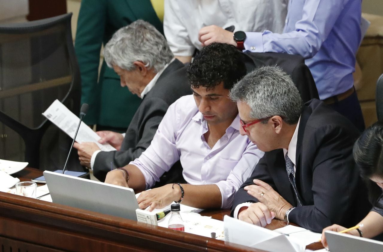 Plan de desarrollo - Presidente de la Cámara David Racero, Ministro del Interior Luis Fernando Velasco