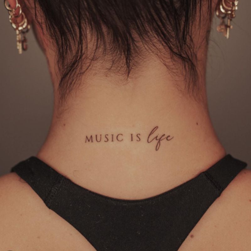 En este tatuaje, Paola Jara ha reflejado su amor por la música.