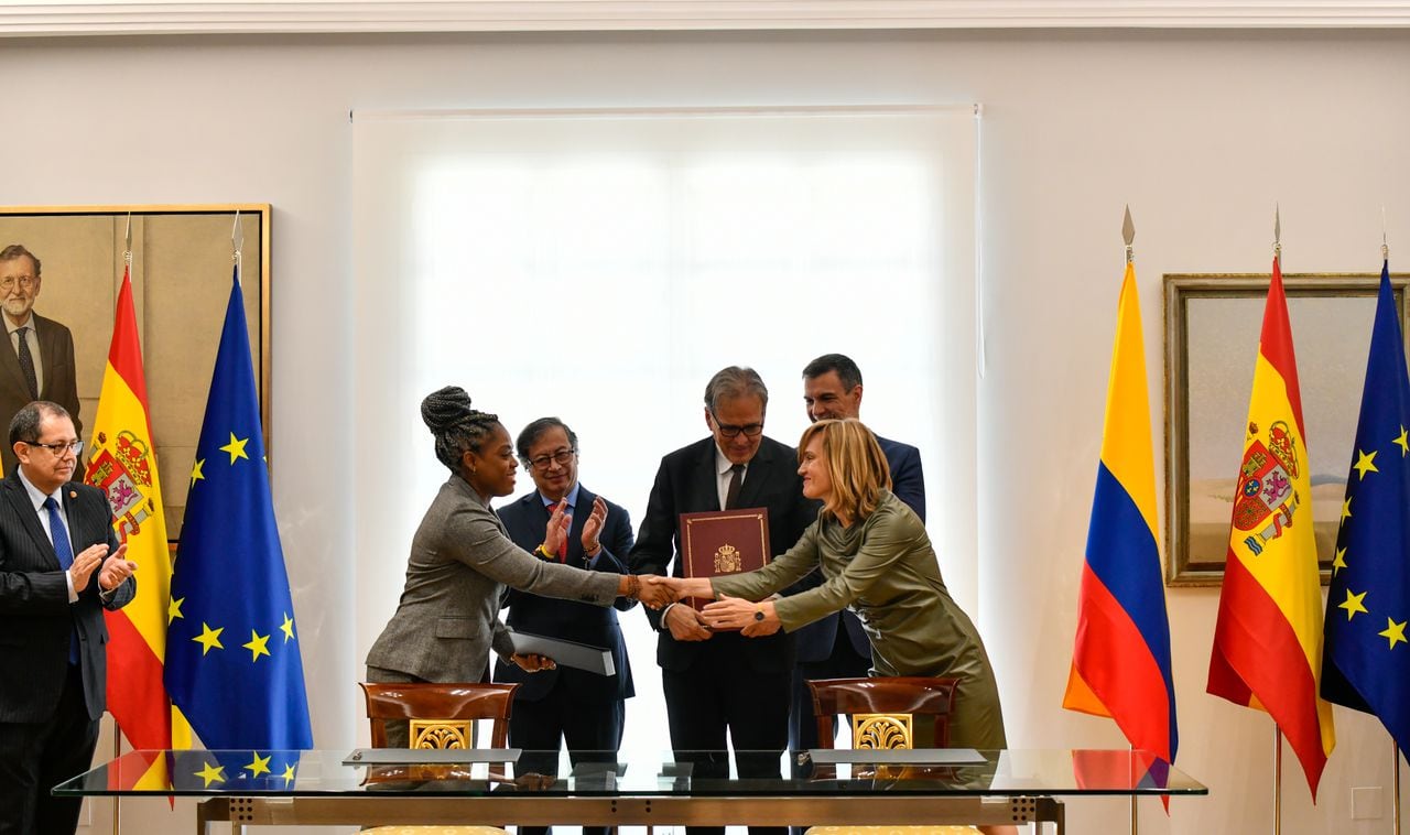 La ministra de Educación de Colombia, Aurora Vergara Figueroa, y los ministros españoles de Universidades, Joan Subirats, y de Educación y Formación Profesional, Pilar Alegría.