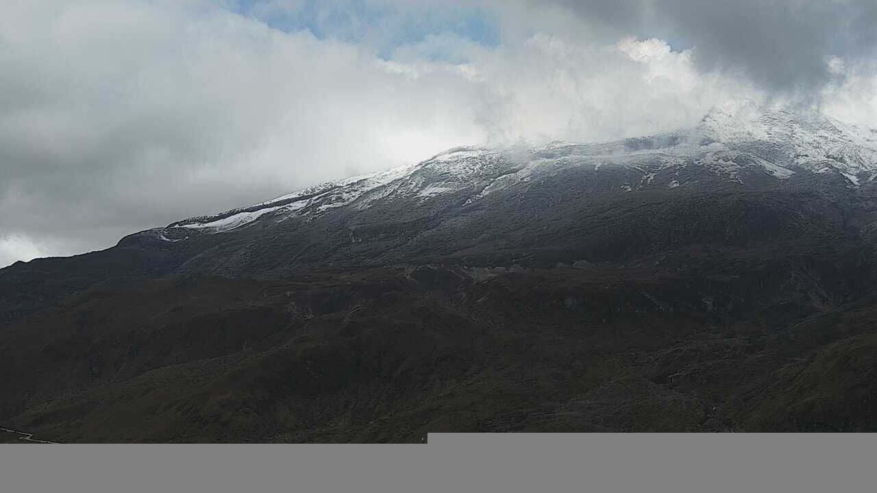 Así se ve el Volcán del Nevado del Ruiz este lunes.